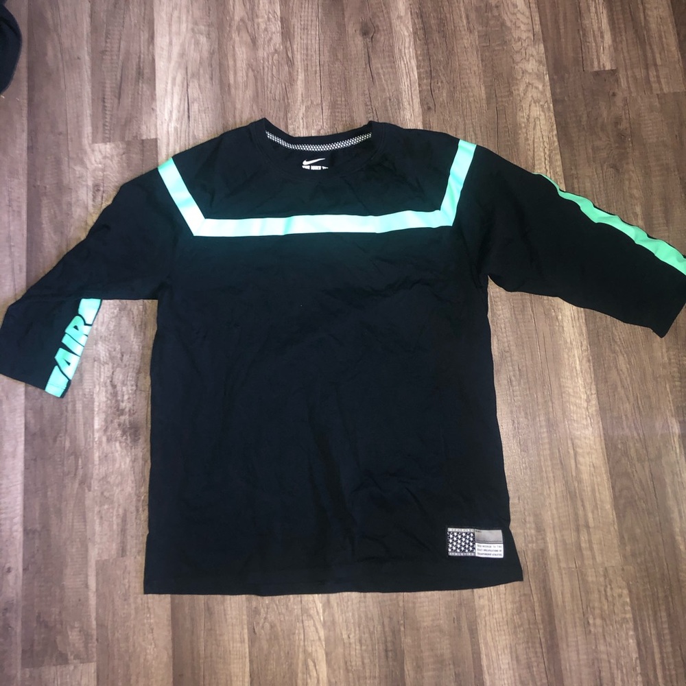 NIKE AIR QUARTER SLEEVE